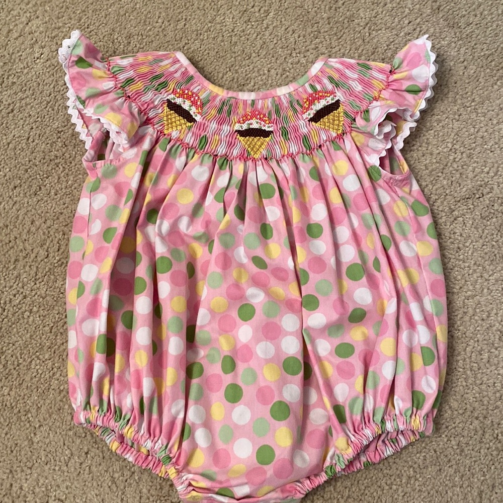 Smocked ice cream bubble